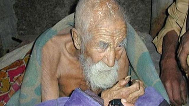 صورة اكبر رجل معمر في السن ماهاشتا ماراسي يبلغ عمره 179 عام