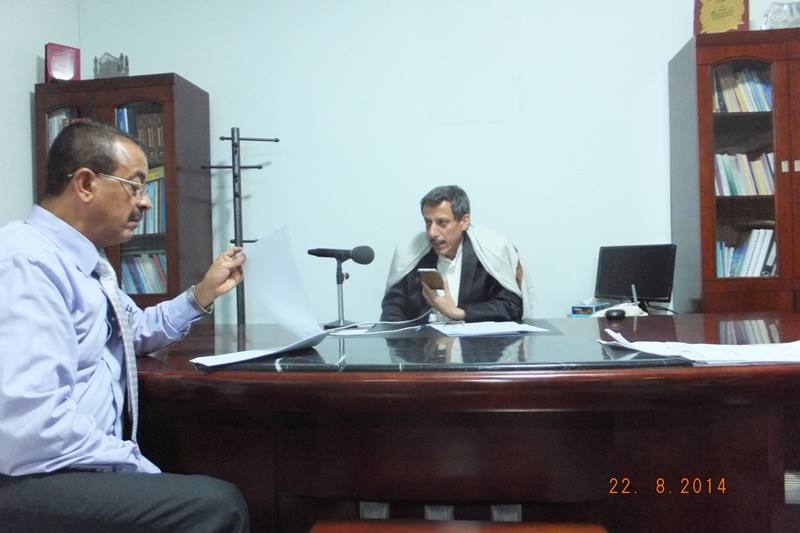 الدكتور عبد الرزاق الأشول وزير التربية يهني وائل الثانوية العامة في اليمن 2014