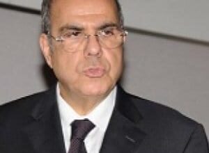 رئيس الاتحاد الجزائري يتقدم لرئاسة الاتحاد الافريقي 2