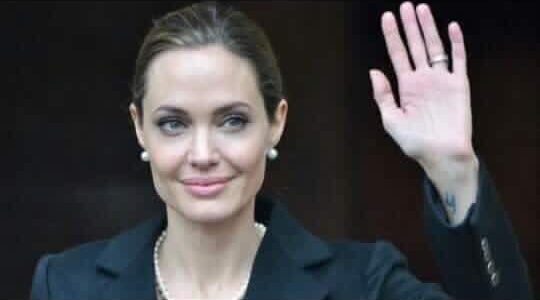 وفاة الفنان انجلينا جولي قد تكون بعد ايام او اسابع بسبب مرض السرطان