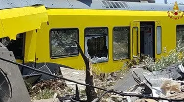 اصاب 30 شخص في اصطدام قطار بشاحنه في شمال ايران