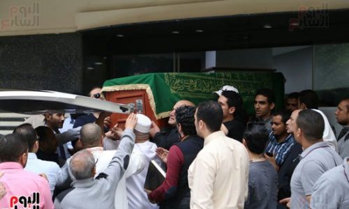 صور جنازة الفنان محمود عبدالعزيز بحضور العديد من نجوم الفن