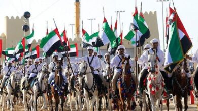 خادم الحرمين الشريفين الملك سلمان يشارك قيادة الإمارات في إحتفال مسيرة الإتحاد في اليوم الوطني 45