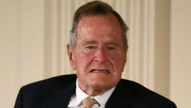 ماهي حقيقة وفاة جورج بوش الأب صور الجنازة 6