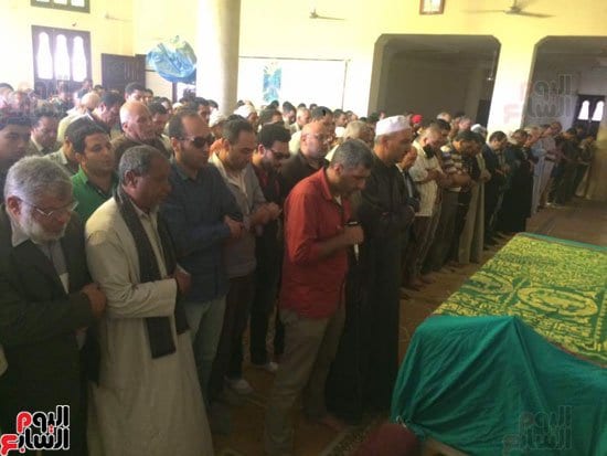 صور من جنازة الفنان مظهر ابو النجا بعد اعلان وفاة مظهر ابو النجا وسبب وفاته 4