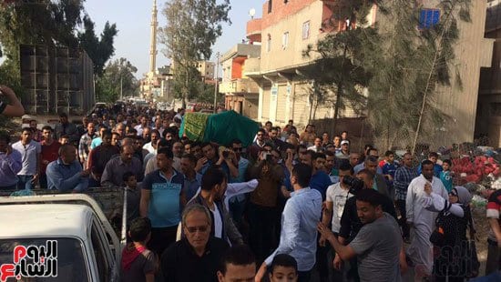 صور من جنازة الفنان مظهر ابو النجا بعد اعلان وفاة مظهر ابو النجا وسبب وفاته 5