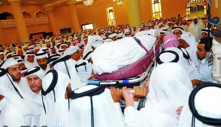 صور جنازة الفنان عبدالعزيز جاسم