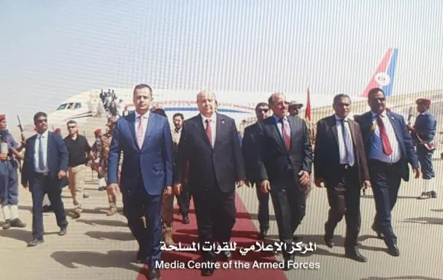 الرئيس هادي يصل إلى سيئول يعقد اولى جلسات البرلمان ” مجلس النواب اليمني “