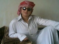 صورة بنت فس بوك باللبس الخليجي الثور والشال